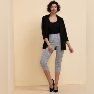 Ricki's SKINNY CAPRI IN MICROTWILL sz medium nwt